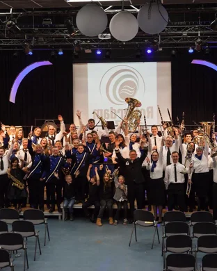 Leonid & Friends - A Tribute To Chicago